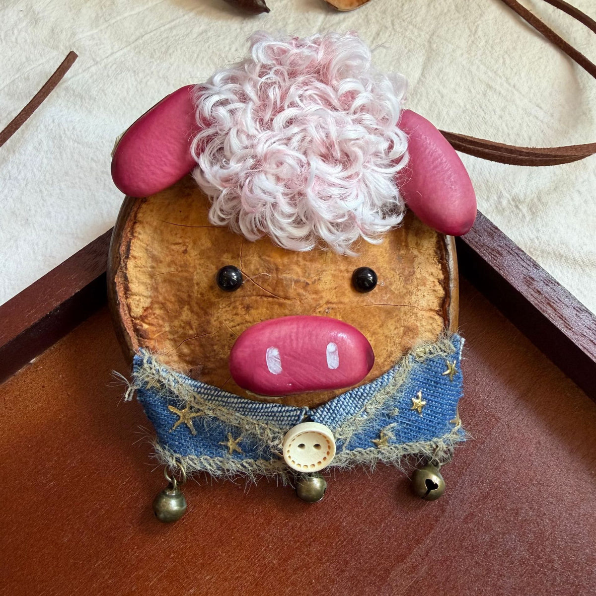 Seed-Ear Pod Animal Charm