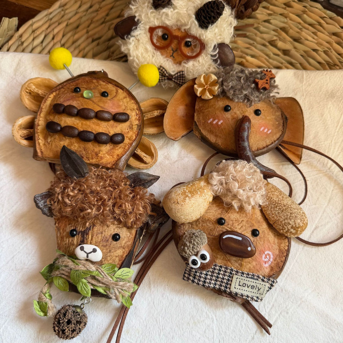 Seed-Ear Pod Animal Charm
