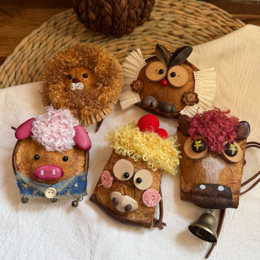 Seed-Ear Pod Animal Charm